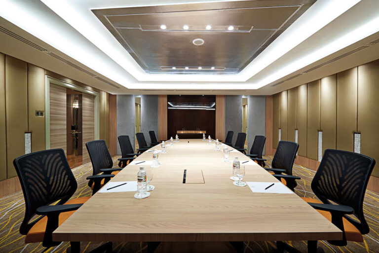 cosmopolitan-board-room-1-enlarge